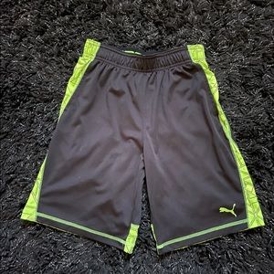 Puma Youth Medium athletic shorts with pockets